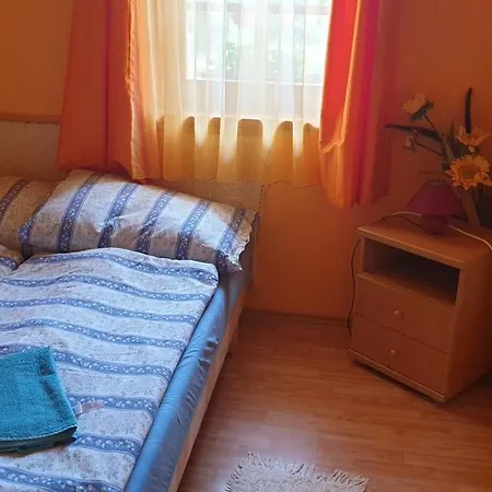 Gasthuis Szabo Pince Vendeghaz Balatonederics