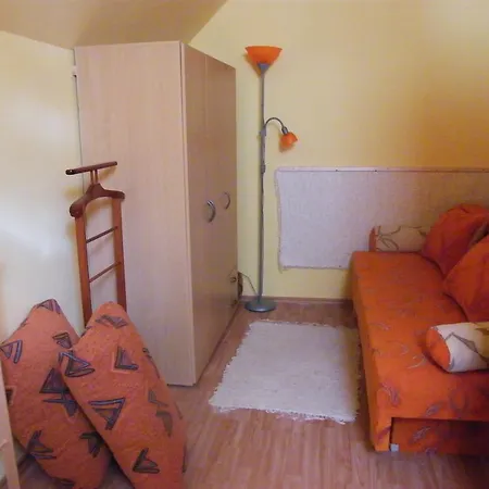 Szabo Pince Vendeghaz * Balatonederics