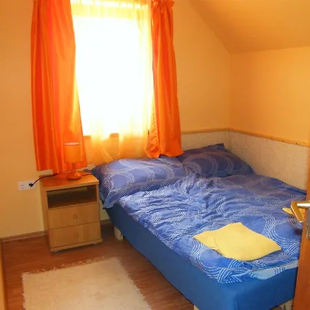 Szabo Pince Vendeghaz * Balatonederics