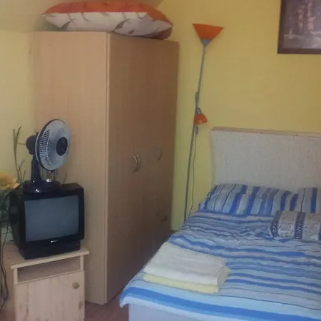 Gasthuis Szabo Pince Vendeghaz Balatonederics